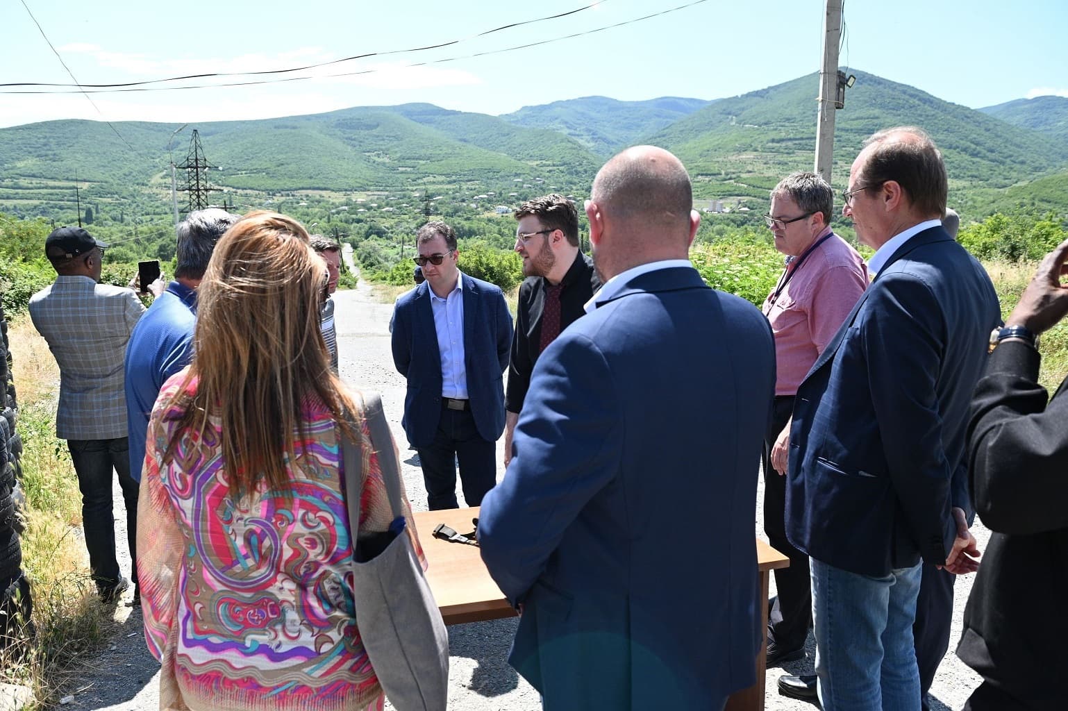 Frontnews image description