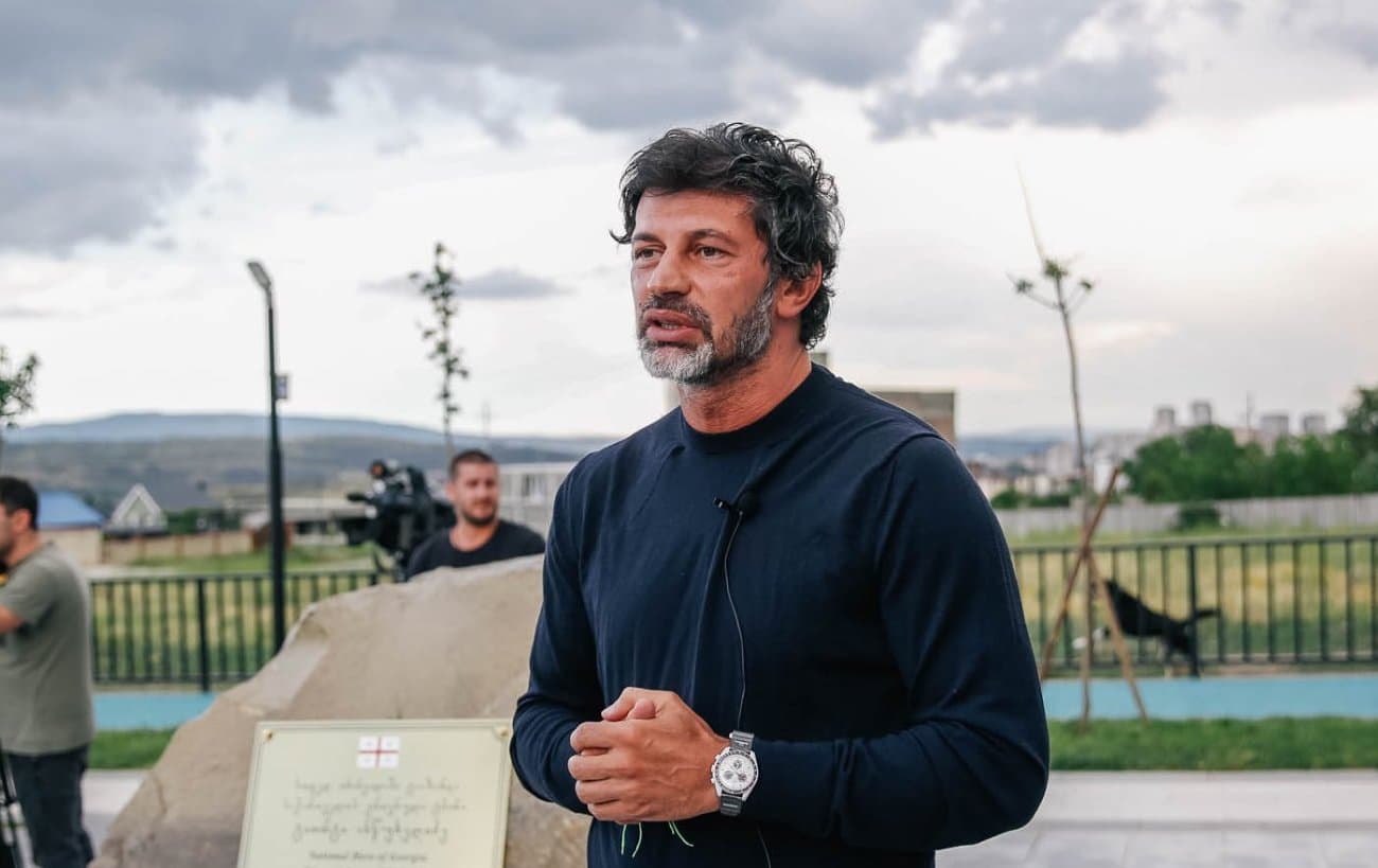 Frontnews image description