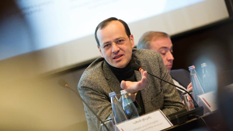 Frontnews image description