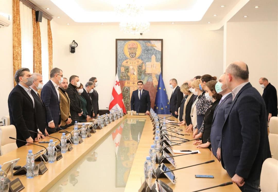 შალვა პაპუაშვილი სისხლის სამართლის საერთაშორისო სასამართლოს და საერთაშორისო ორგანიზაციებს უკრაინაში ომის დანაშაულების შესწავლისა და შესაბამისი რეაგირებისკენ მოუწოდებს