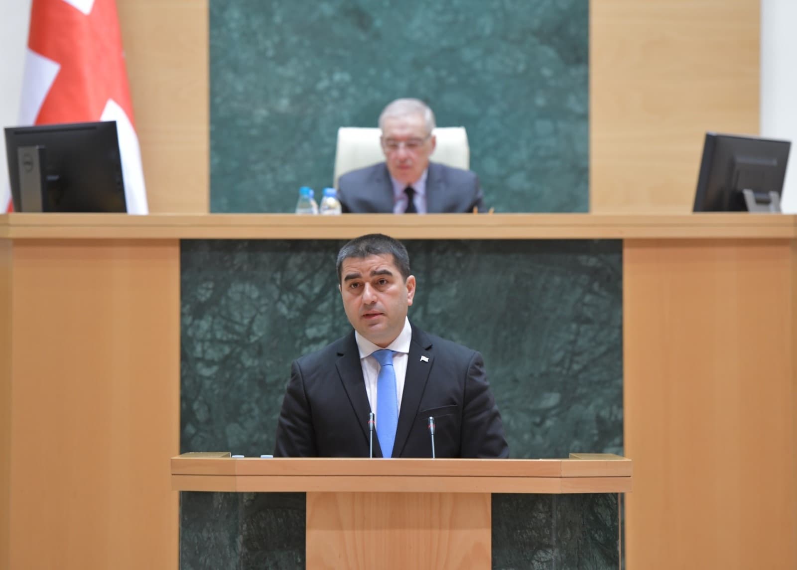 Frontnews image description