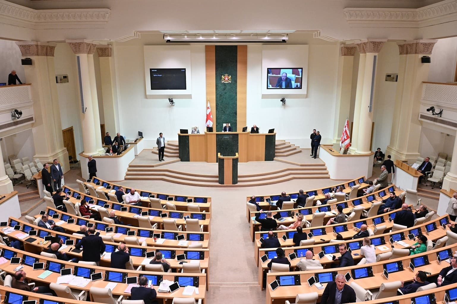 Frontnews image description