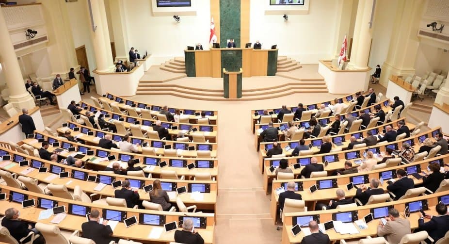 ოპოზიციონერი დეპუტატები საკანონმდებლო ინიციატივით გამოდიან, საქართველოში ფაშიზმზე გამარჯვების დღე 8 მაისს აღინიშნოს