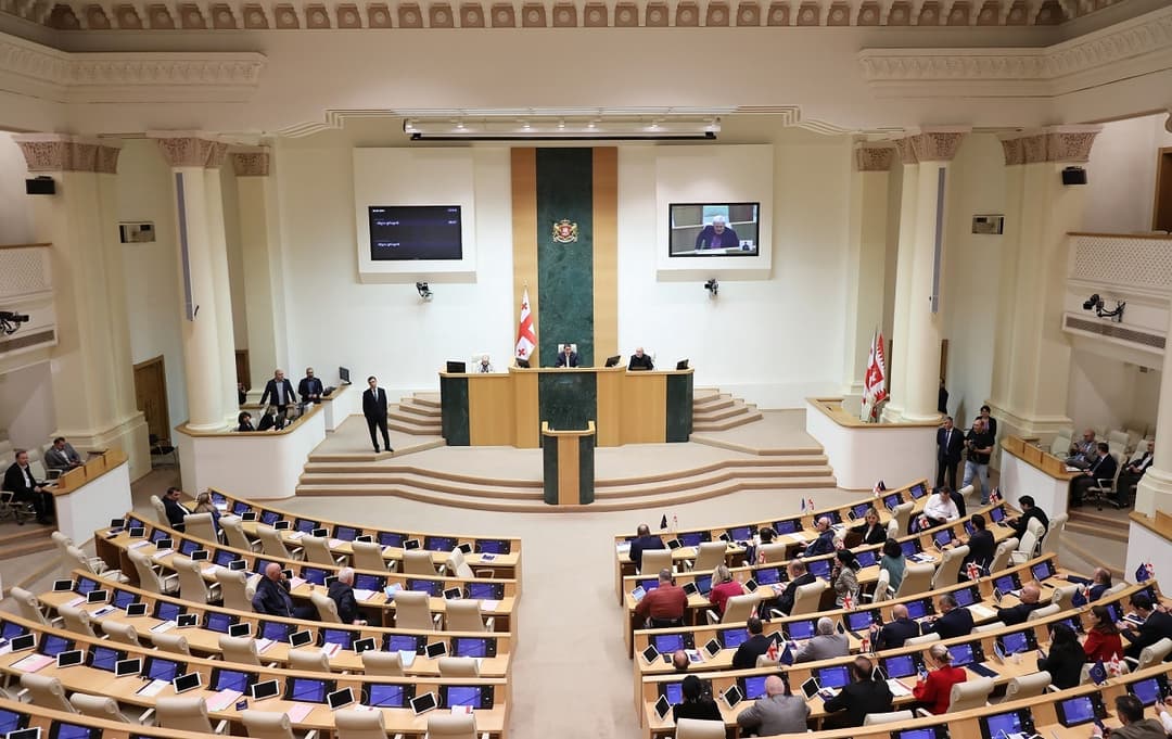 პარლამენტმა “საქართველოს საარჩევნო კოდექსში“ ცვლილების შეტანის შესახებ ორგანული კანონპროექტი მესამე მოსმენით მიიღო