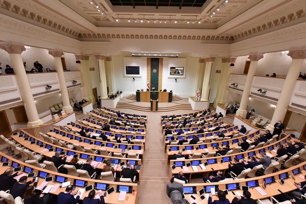 პარლამენტმა შინაგან საქმეთა სამინისტროს ავტორობით მომზადებული ორი კანონპროექტი დაამტკიცა