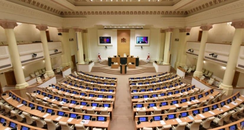 საპარლამენტო ოპოზიციის 6 დეპუტატი ერთობლივ განცხადებას ავრცელებს