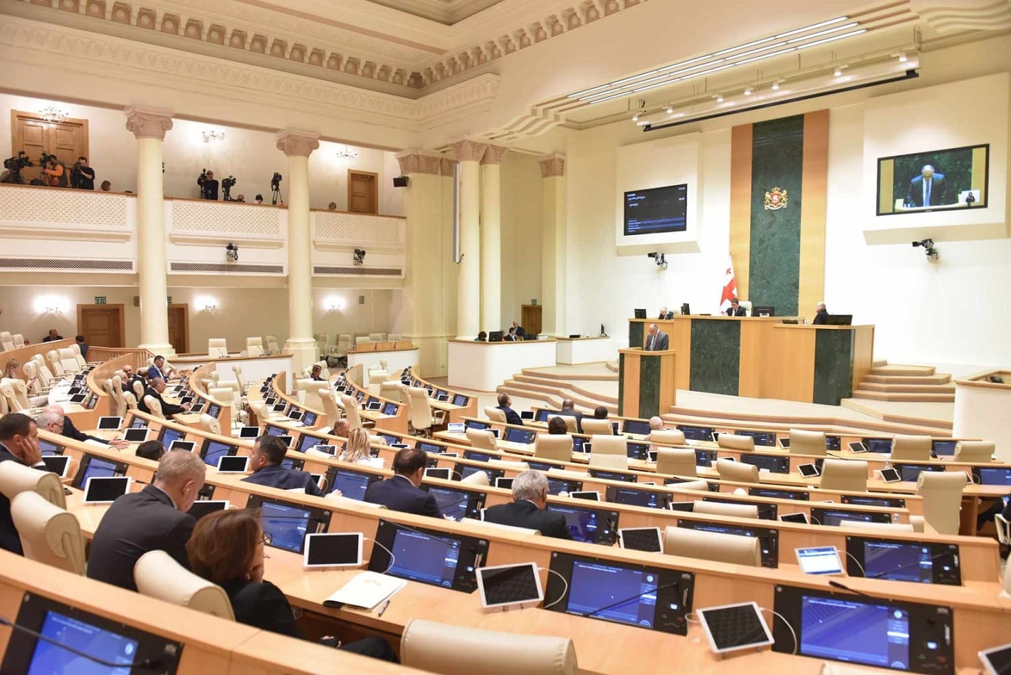 Frontnews image description