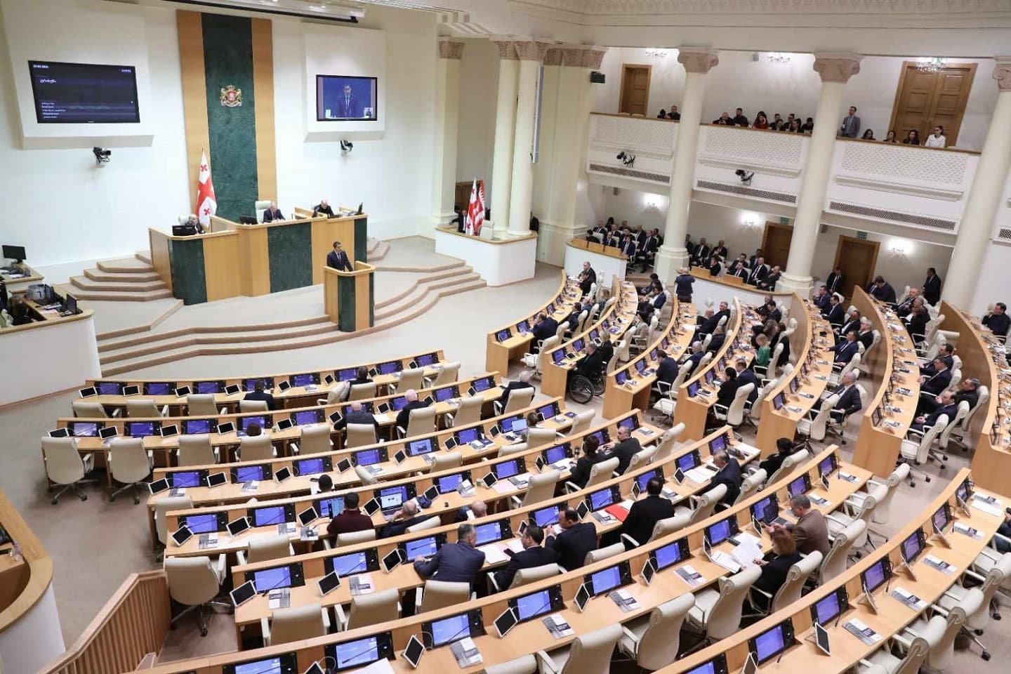 Frontnews image description