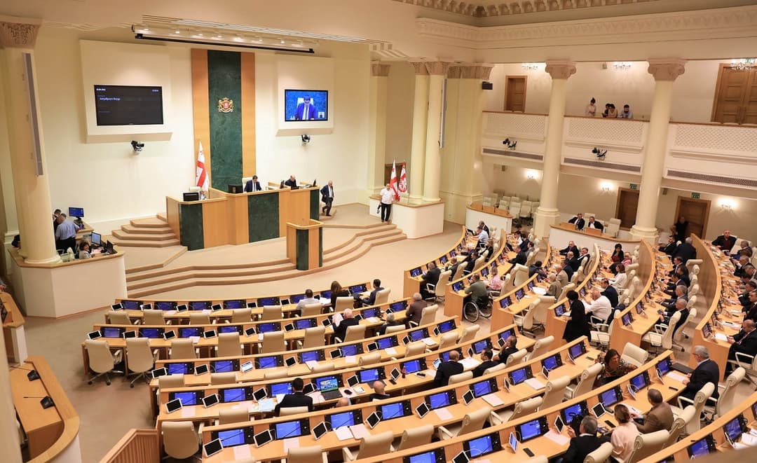 პარლამენტმა სამი კომიტეტის ახალი თავმჯდომარე აირჩია