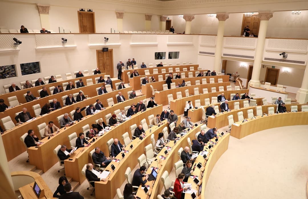 დამოუკიდებელი იურისტების ჯგუფი პარლამენტს მოუწოდებს, საგამოძიებო კომისიის შექმნას მხარი დაუჭიროს