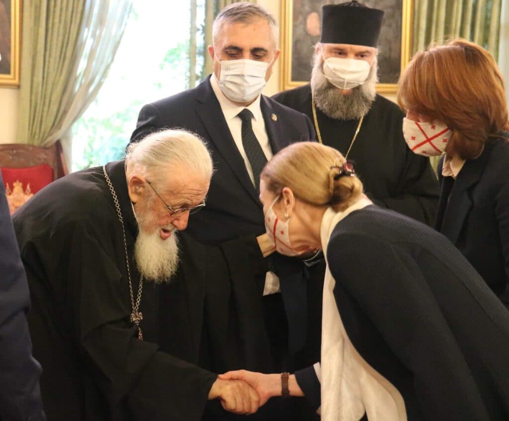 Frontnews image description