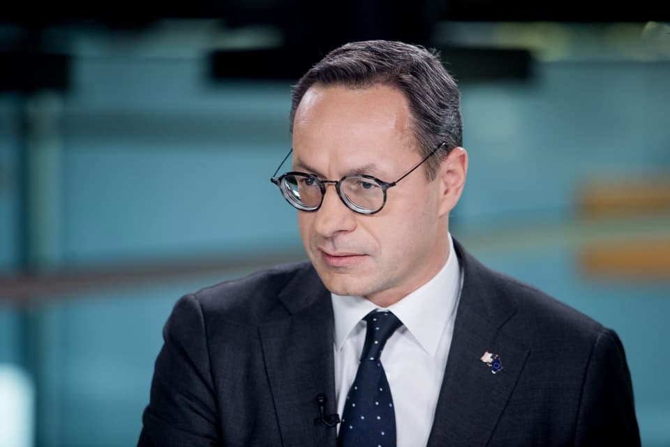 ჟიგიმანტას პავილიონისი – ან წახვალთ დასავლეთის გზით, ან რუსულ გზას აირჩევთ, მინდა ვკითხო საქართველოს მთავრობას, რომელ მიმართულებას ირჩევენ?