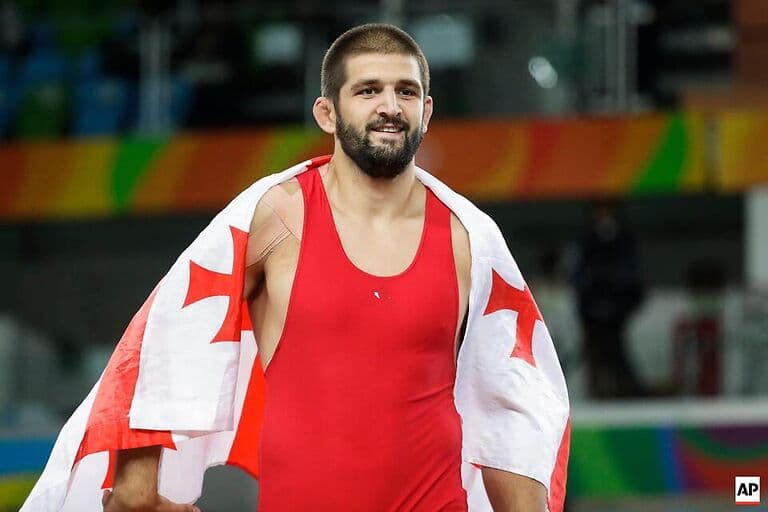 აშშ-ის საელჩო – ვულოცავთ გენო პეტრიაშვილს ვერცხლის მედლისა და ქართველი ხალხის გულის მოგებას, უყვარდე მთელ ერს, მხოლოდ რჩეულების ხვედრია