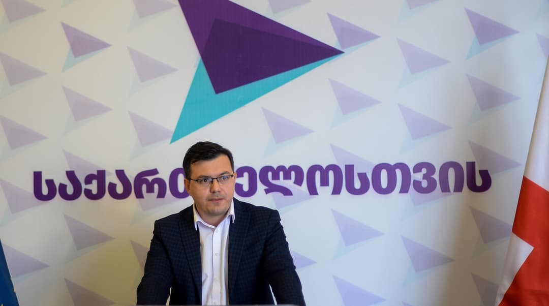 გიგა ფარულავა – სამეგრელოში დაფიქსირდა ფაქტები, როცა რეგისტრატორები ამომრჩეველზე გაცემულ ბიულეტენებს არ ურტყამენ ბეჭედს, არ აფიქსირებენ ხელმოწერას