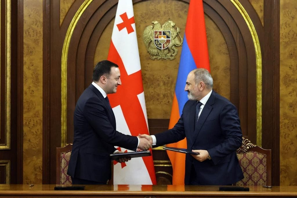 Georgian, Armenian PMs allow visa-free travel with ID cards