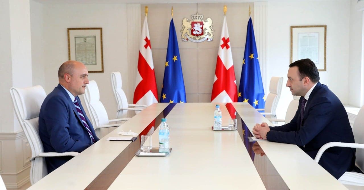 Frontnews image description