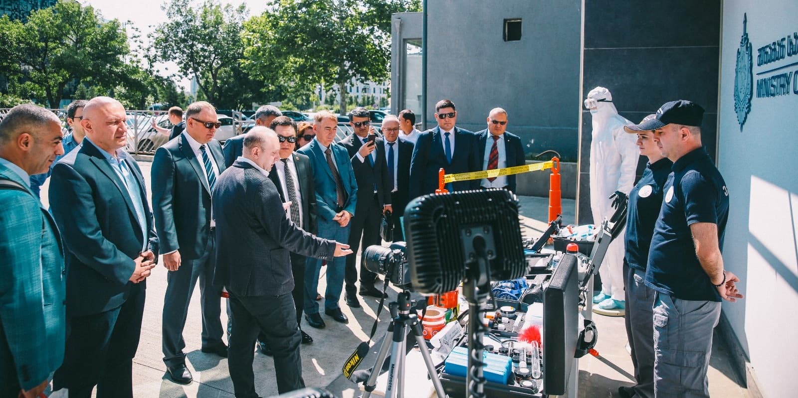 Frontnews image description