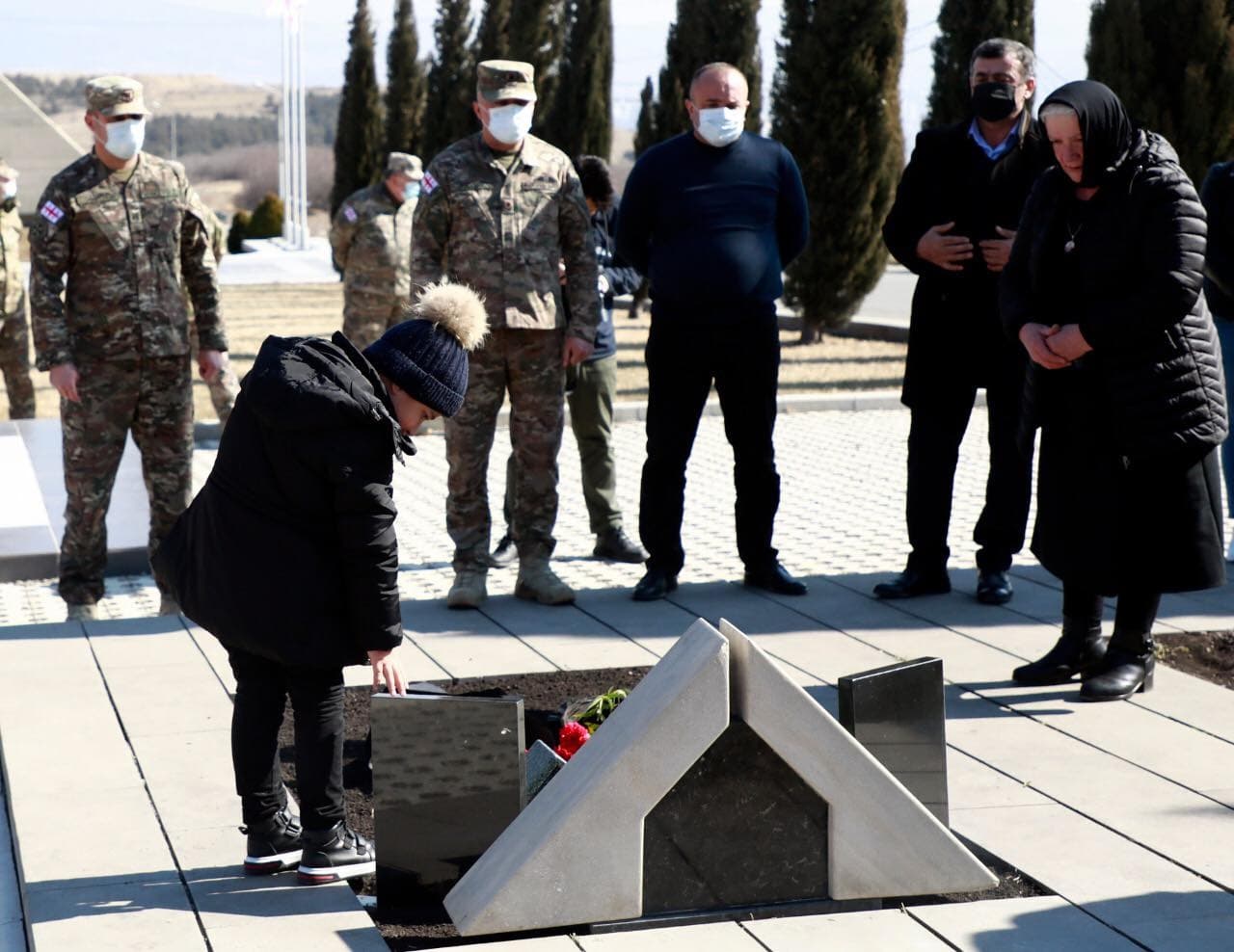 Frontnews image description