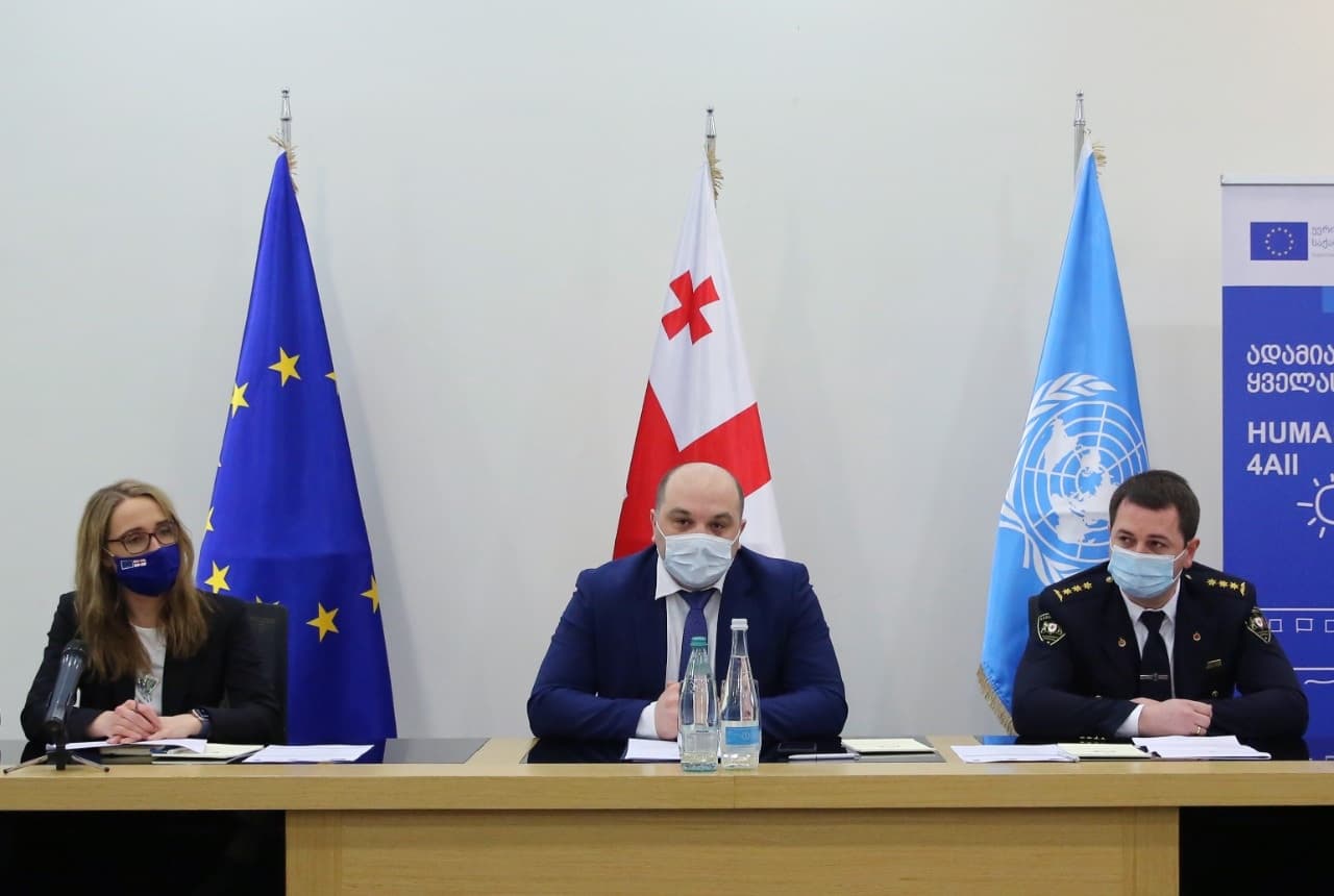 Frontnews image description