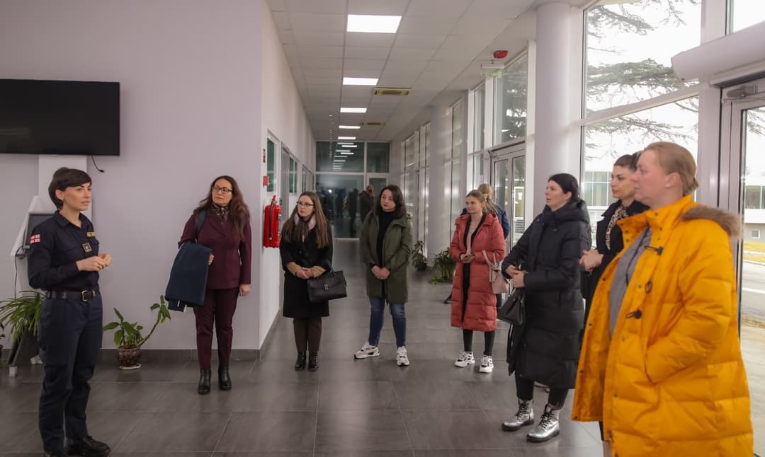 საერთაშორისო კონფერენციის – “ქალები პოლიციაში“ მონაწილეები შინაგან საქმეთა სამინისტროს დანაყოფებს ესტუმრნენ