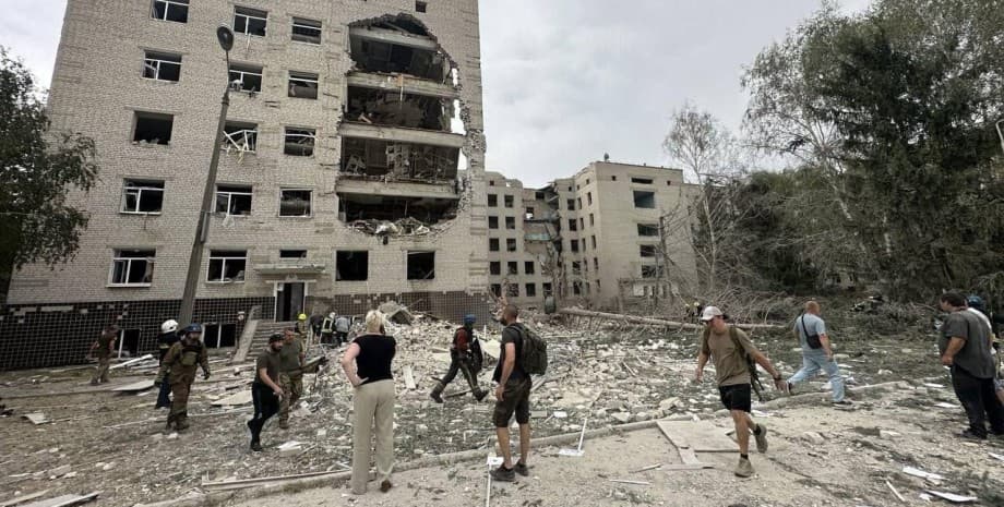 Frontnews image description