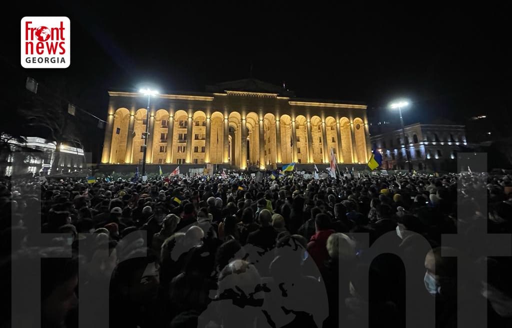 Frontnews image description