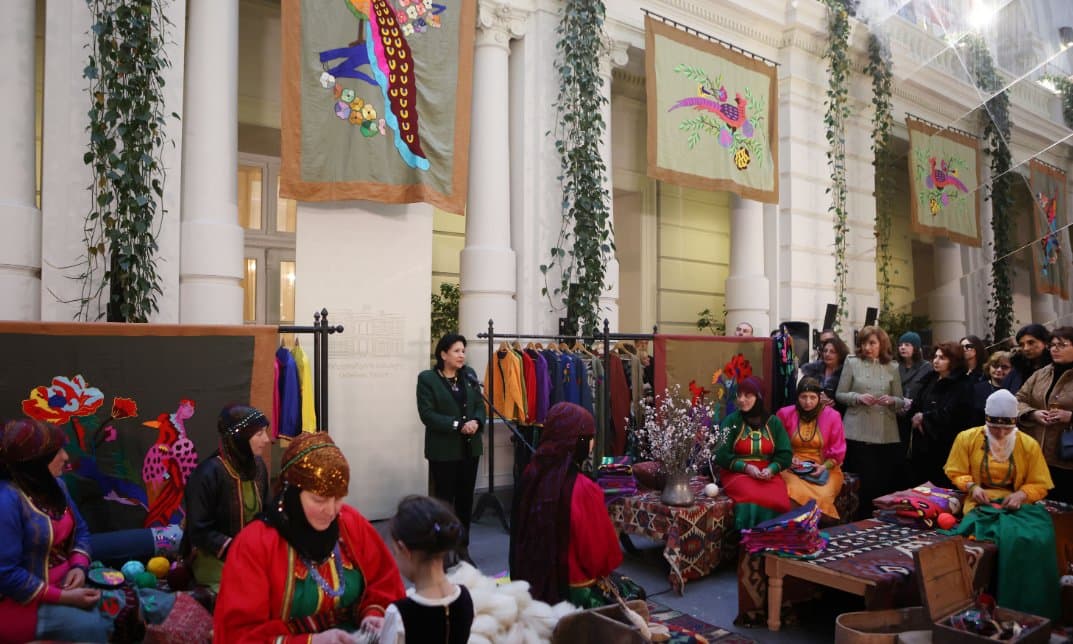 Frontnews image description