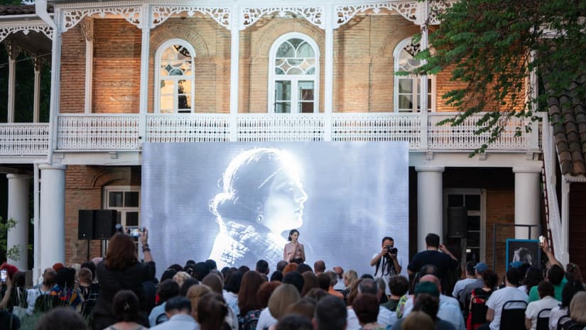 Frontnews image description