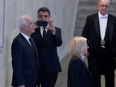 სომხეთის პრეზიდენტი სკანდალში გაეხვა – ბრიტანული მედია დედოფლის პანაშვიდზე მისი საქციელით აღშფოთებულია