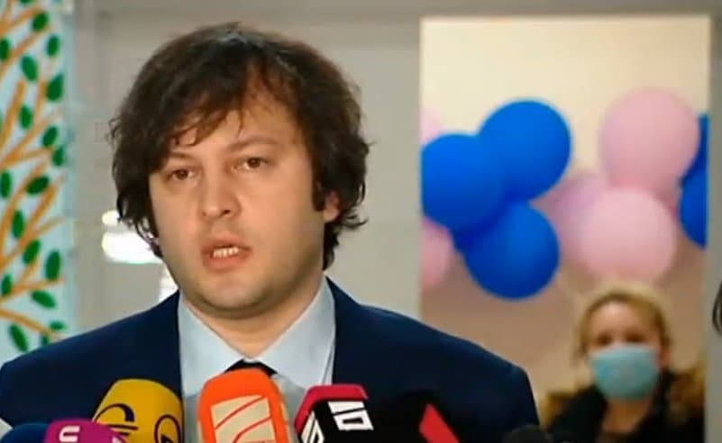 ირაკლი კობახიძე – მთელი ციხე იცინის იმაზე, რომ დღეში 3 ლიტრ ლიმონათს სვამს ეს კაცი