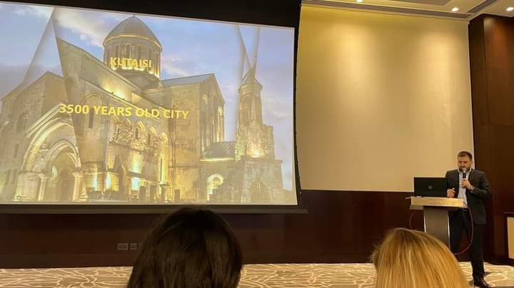 Frontnews image description