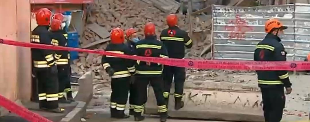 ავლაბარში სამსართულიანი სახლის ორი სართული ჩამოინგრა