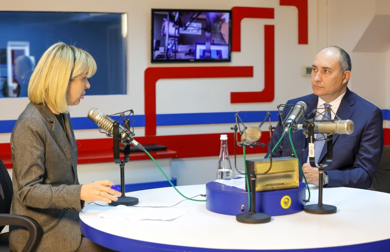 Frontnews image description