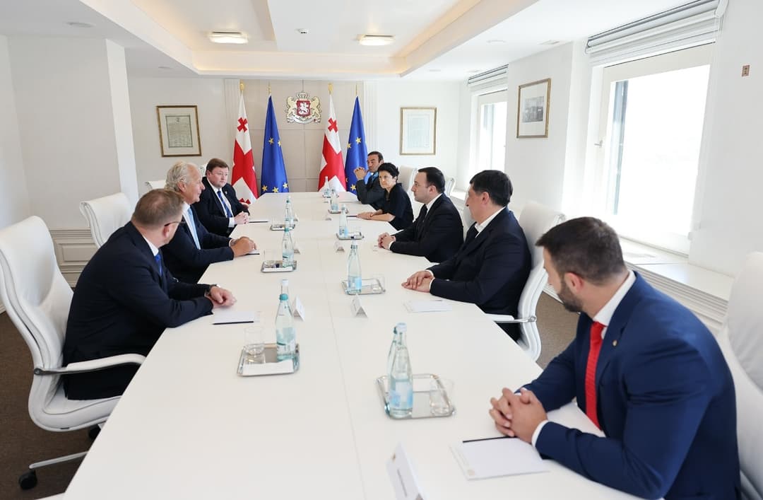 ირაკლი ღარიბაშვილი მსოფლიო რაგბის პრეზიდენტს შეხვდა