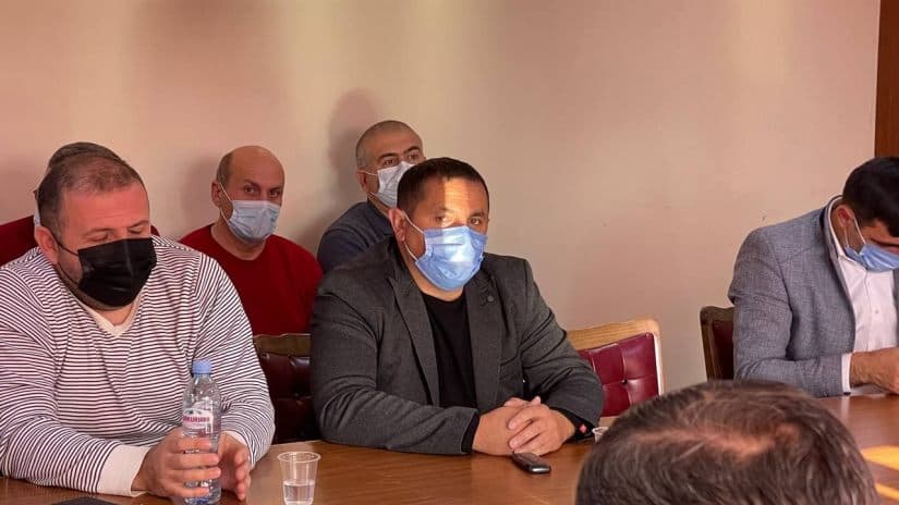 3 დღით გაუჩინარებული რამიზ რამაზანოვი დმანისის საკრებულოში მივიდა და “ნაციონალური მოძრაობის” დატოვების შესახებ განაცხადა