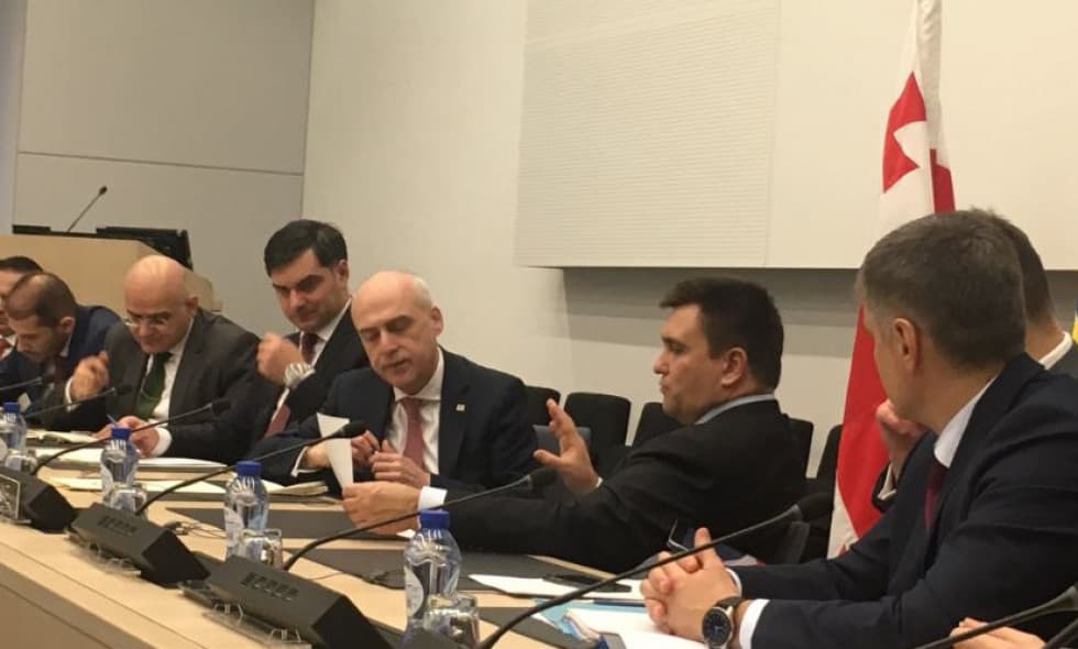 “უკრაინას და საქართველოს ნატო-სკენ ერთი გზა აქვთ”