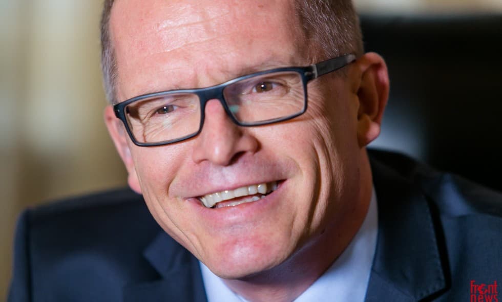 Frontnews image description