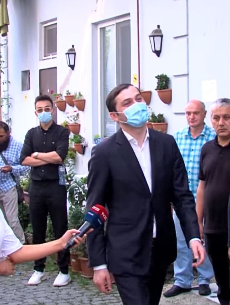 თორნიკე რიჟვაძე – თუ კარგად მოიქცევით და ზრდილობას გამოიჩენთ, მომავალში შეიძლება დაგიშვათ