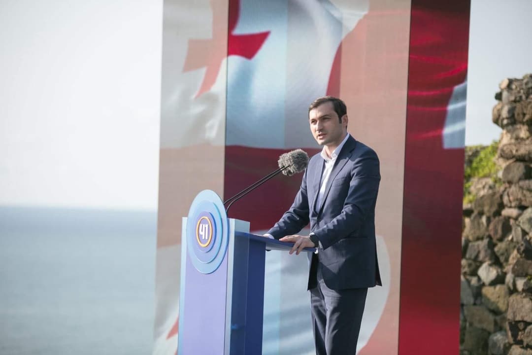 თორნიკე რიჟვაძე – მმართველი პარტია აგრძელებს იმ პრინციპების და ღირებულების ერთგულებას, რომელსაც ეს დიდი ოჯახი აერთიანებს