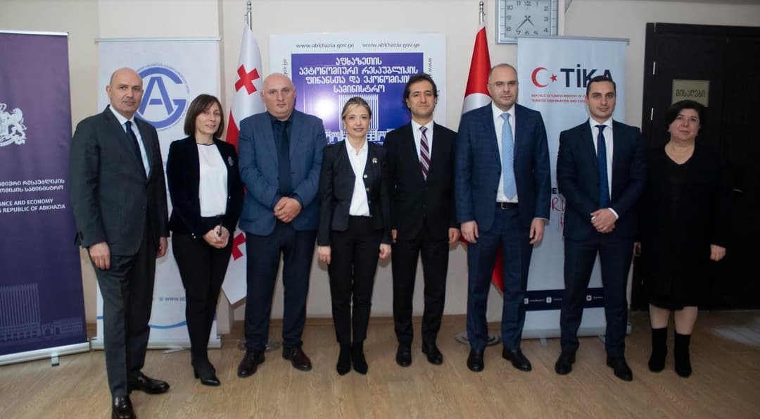 ქალთა ეკონომიკური გაძლიერებისა და თვითდასაქმების პროექტის მონაწილე დევნილ ქალბატონებს საქმიანობისათვის საჭირო ინვენტარი და სერტიფიკატები გადაეცათ