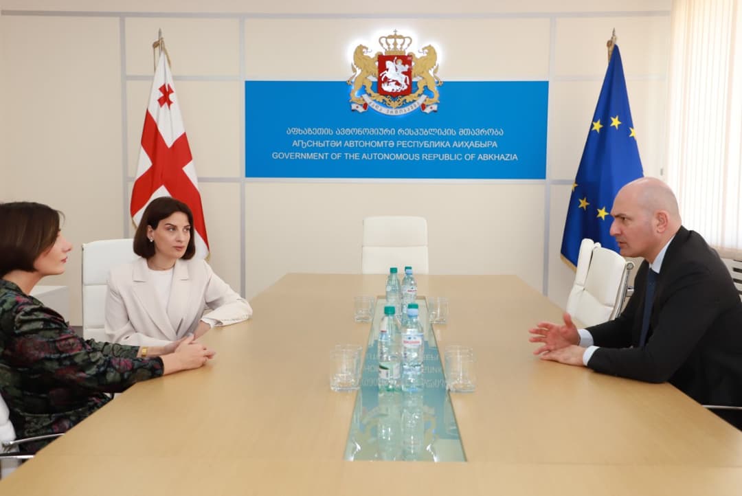 აფხაზეთის საინფორმაციო-ანალიტიკურ ცენტრსა და მედია ცენტრს “ღია აფხაზეთისთვის“ შორის თანამშრომლობის მემორანდუმი გაფორმდა