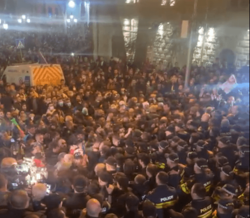 საია – საგანგაშოა ხელისუფლების მცდელობა, დაშალოს მშვიდობიანი დემონსტრანტები ყოველგვარი კანონისმიერი საფუძვლის გარეშე