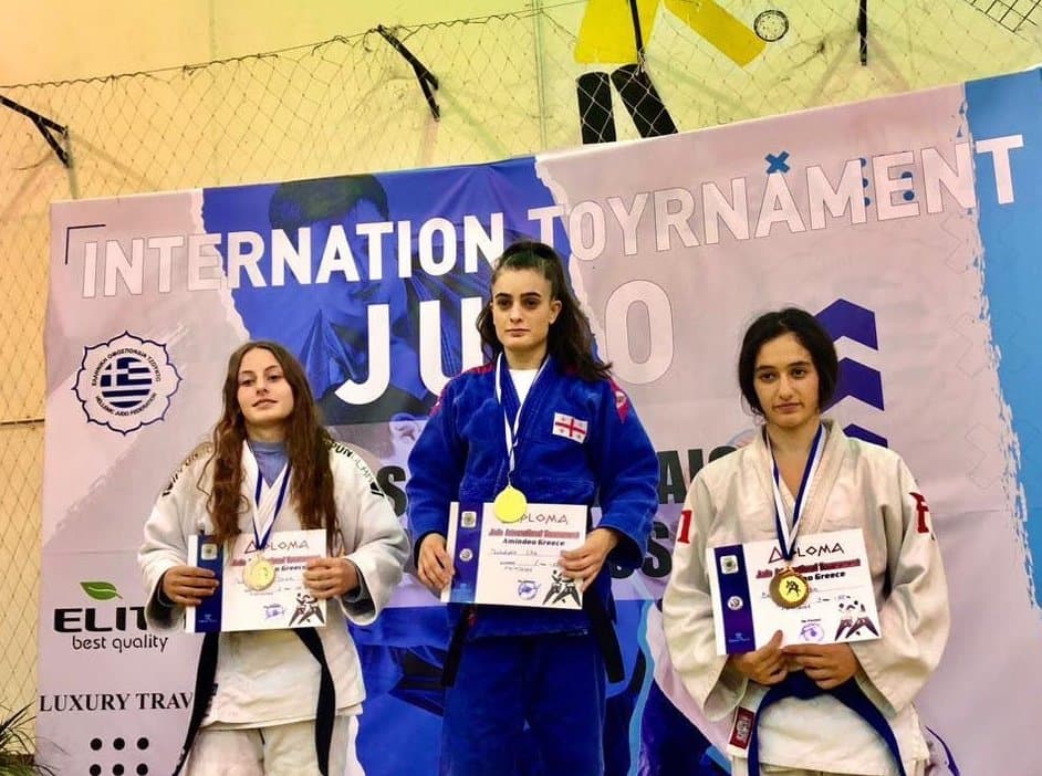 თავდაცვის ძალების სამხედრო მოსამსახურე საბერძნეთიდან გამარჯვებული დაბრუნდა