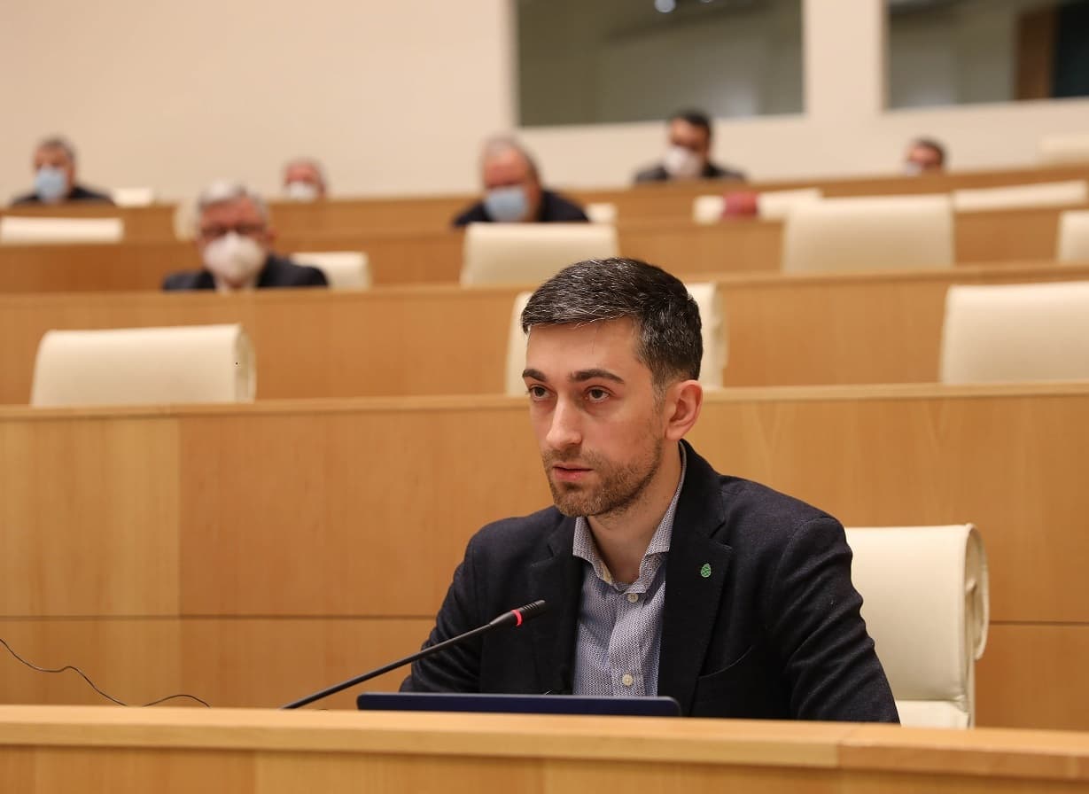 Frontnews image description