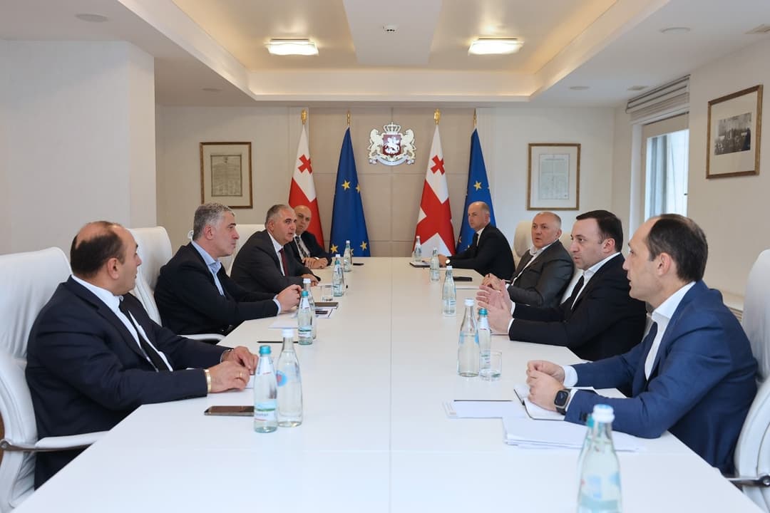 პრემიერ-მინისტრის ხელმძღვანელობით მთავრობის ადმინისტრაციაში ეკონომიკური საბჭოს სხდომა გაიმართა