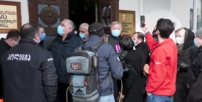 Frontnews image description