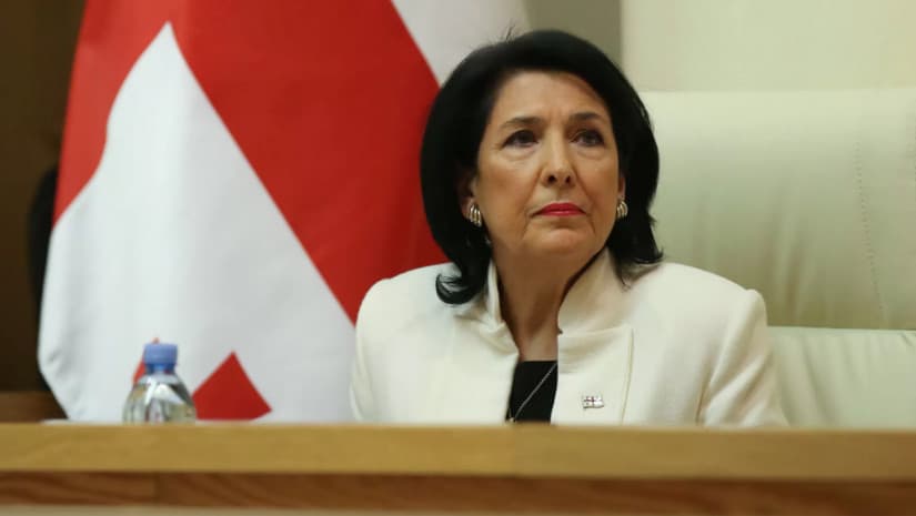 სალომე ზურაბიშვილი – ერთად აღვუდგეთ საფრთხეებს წინ და ერთად მოვნახოთ ყველა ახალ კარის გასაღები, თქვენც გმართებთ თქვენი წვლილი შეიტანოთ