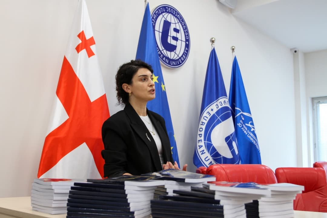 “ევროპის უნივერსიტეტის” მხარდაჭერით ასოცირებული პროფესორის სალომე წურწუმიას წიგნი გამოიცა