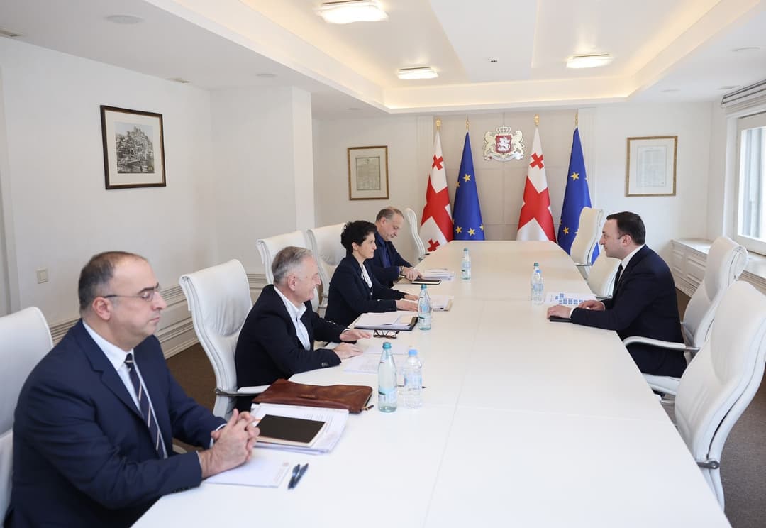 ირაკლი ღარიბაშვილმა კულტურის, სპორტისა და ახალგაზრდობის მინისტრთან და მის მოადგილეებთან სამუშაო თათბირი გამართა