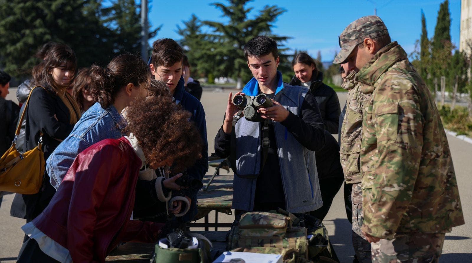 Frontnews image description